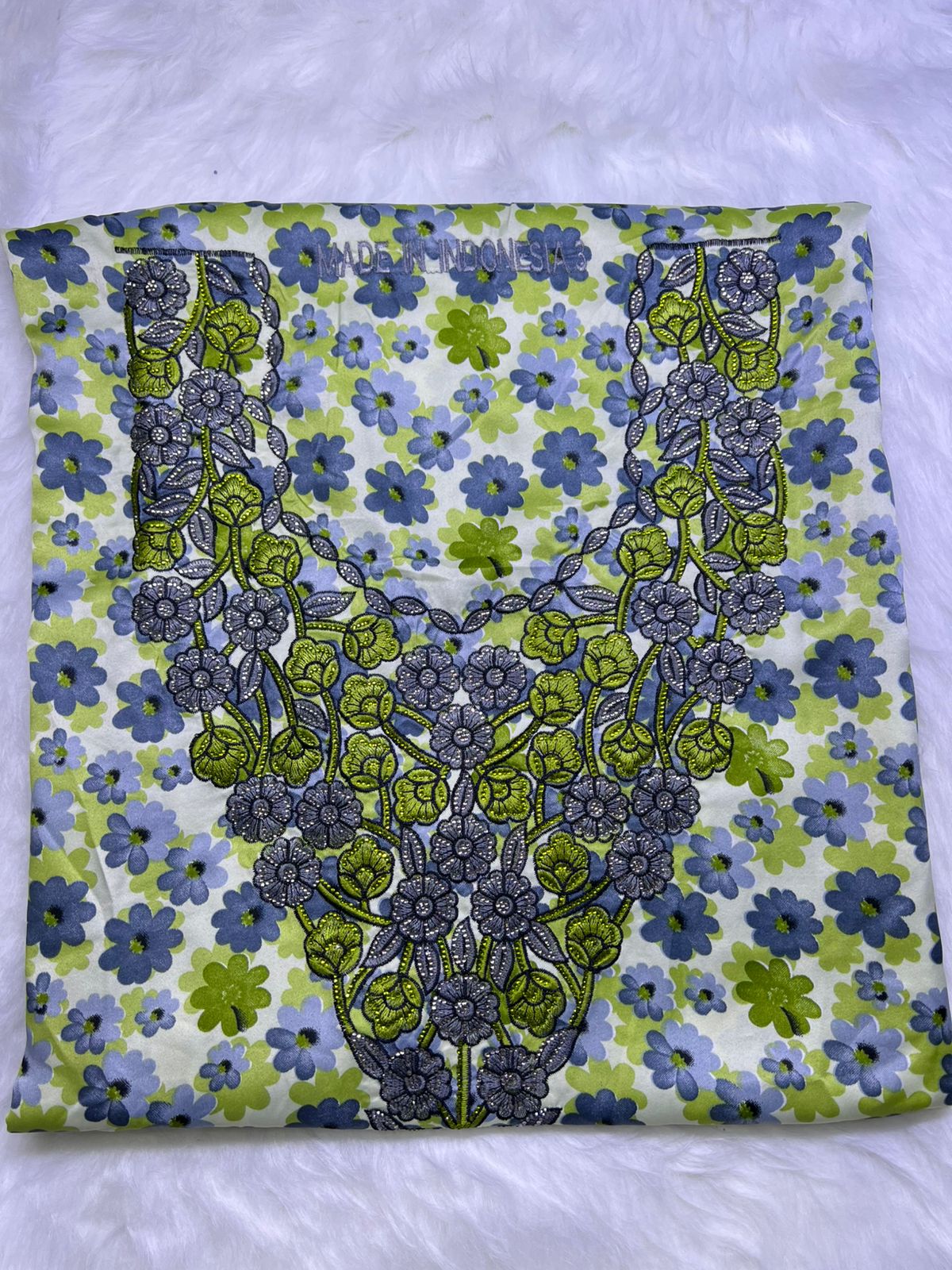 Luxury Embroidered Cotton Mukhawar (C8)