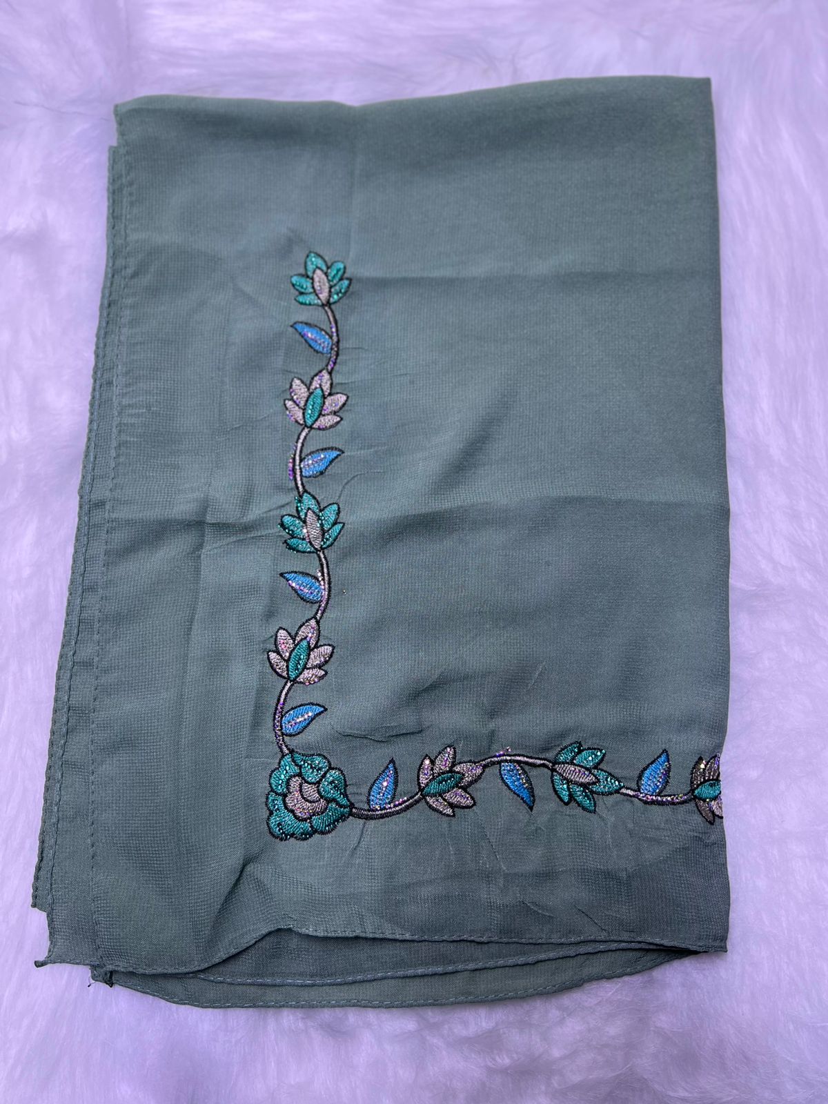 Luxury Embroidered Cotton Mukhawar with shaila (B4)
