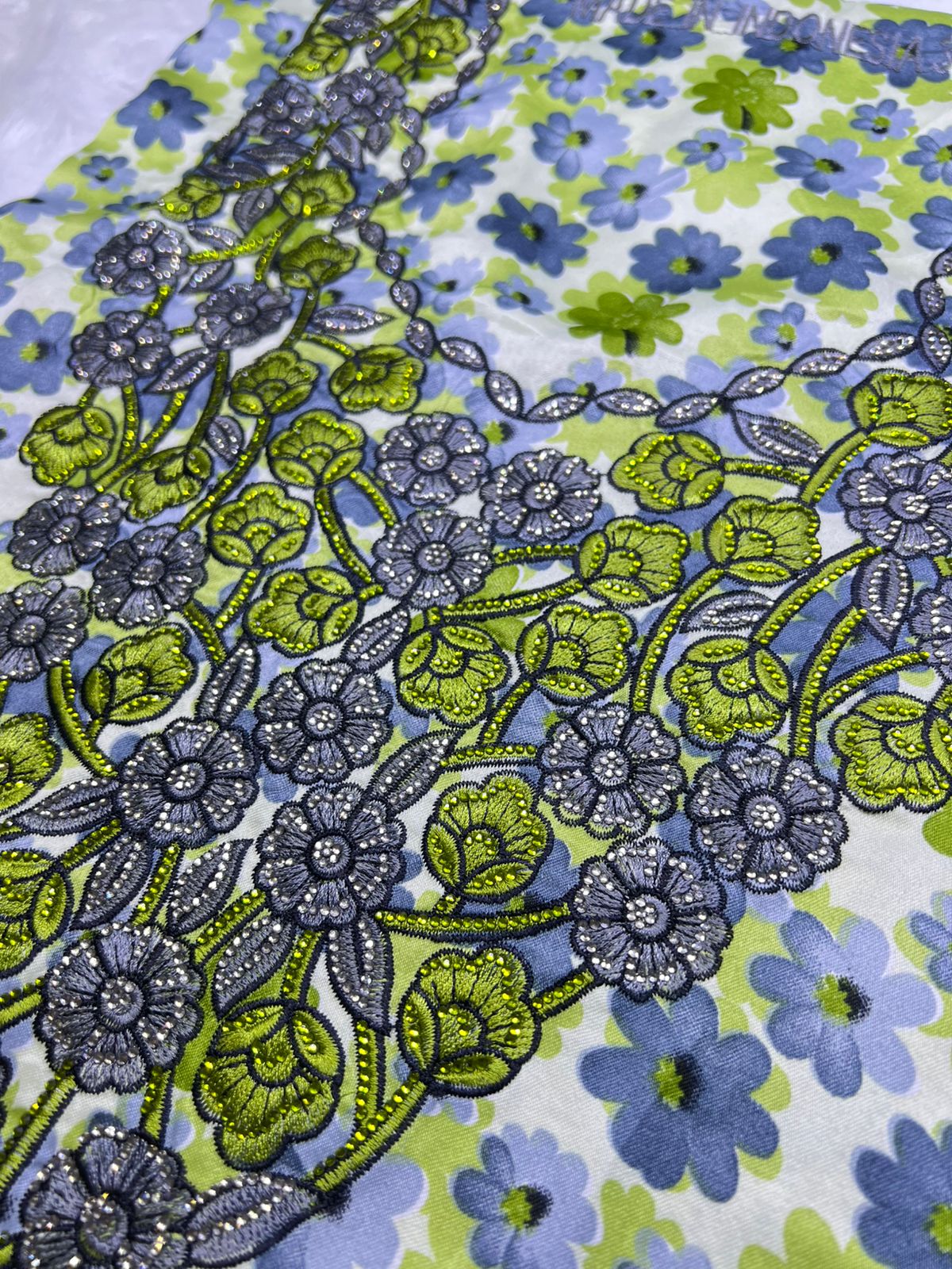 Luxury Embroidered Cotton Mukhawar (C8)